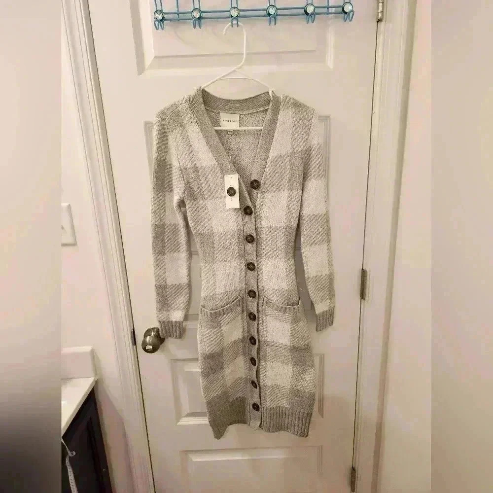 Pink Rose Sweater Dress Grey Buttons Plaid White NWT Size XS Midi #V498